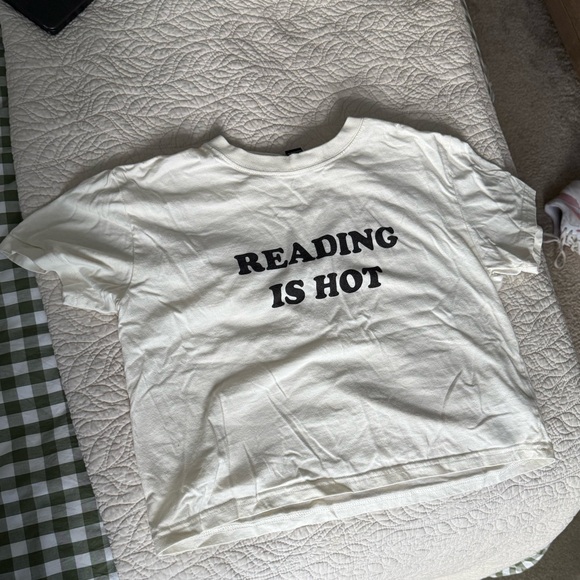 Forever 21 Cream Graphic Tee “Reading is Hot” - Picture 1 of 4